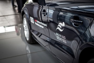 Úszószövetség autóinak átadása – 2018. május