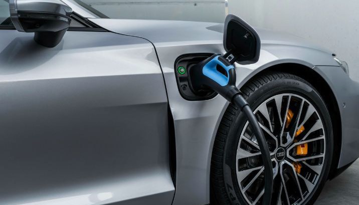 Elektormos Audi pályázat